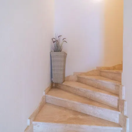 Brorent-casa Chic Apartment