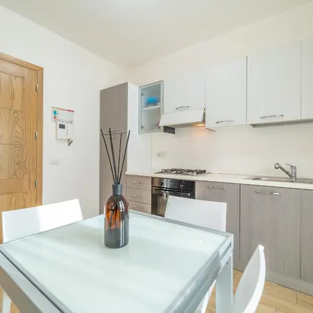 Apartment Brorent-casa Chic *